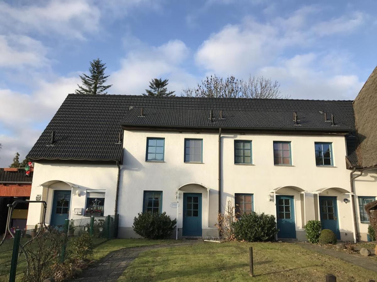 Ferienhaus Waterkant Росток Екстер'єр фото